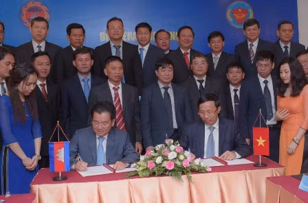 越南与柬埔寨海关加强合作 ảnh 1