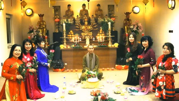 越南妇女在保护民族传统文化中肩负着重要的作用 ảnh 1