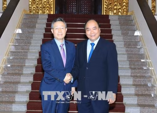 阮春福会见韩国政府政策协调办公室前部长尹大熙 ảnh 1 阮春福会见韩国政府政策协调办公室前部长尹大熙 ảnh 1
