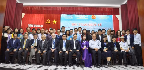 越南社会工作发展方向研讨会在顺化市举行 ảnh 1 越南社会工作发展方向研讨会在顺化市举行 ảnh 1