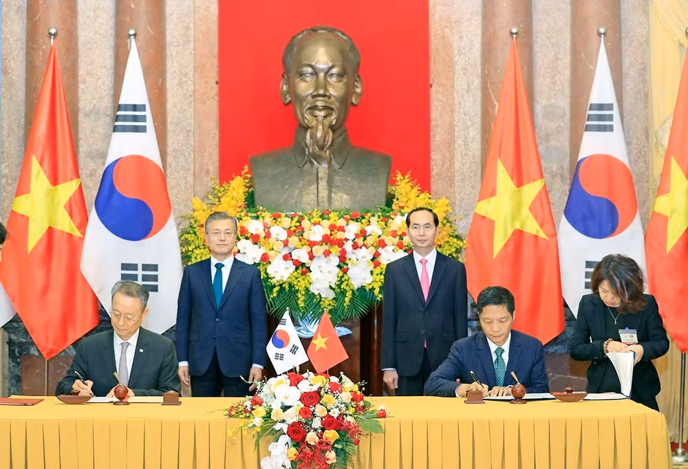 韩国总统文在寅圆满结束对越南进行的国事访问 ảnh 2