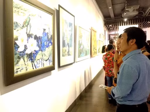 “荷花”美术展在河内开幕 ảnh 1