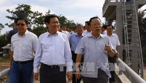 越南政府副总理王廷惠在后江省调研 ảnh 1 越南政府副总理王廷惠在后江省调研 ảnh 1