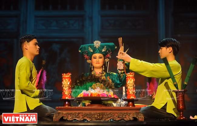 母道的跳神礼仪 ảnh 8