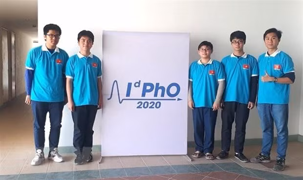 参加2020年国际物理奥林匹克竞赛的五名学生均获奖 ảnh 1 参加2020年国际物理奥林匹克竞赛的五名学生均获奖 ảnh 1