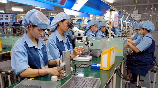 河内市努力实现经济复苏:为下一阶段发展注入动力(二) ảnh 1 河内市努力实现经济复苏:为下一阶段发展注入动力(二) ảnh 1