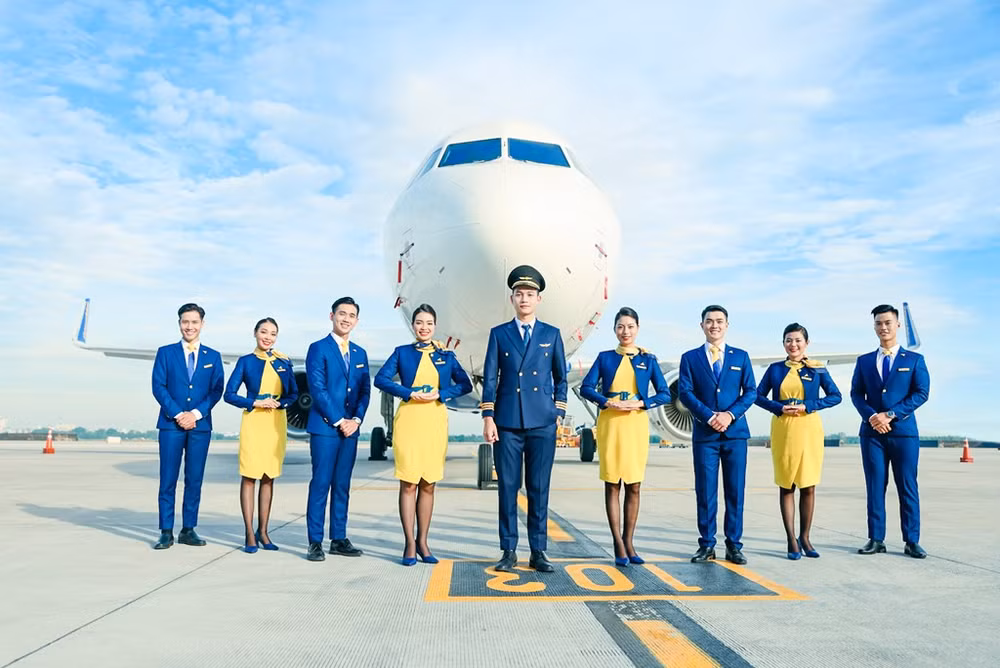 越游航空公司公布IATA代码和员工工作服 ảnh 1