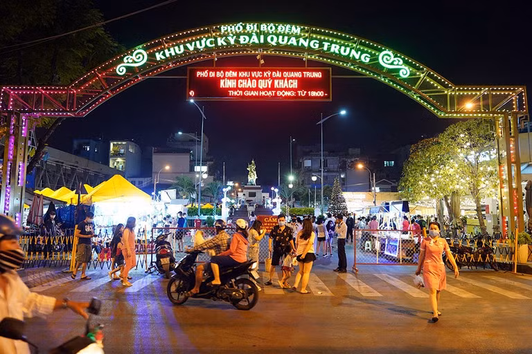 旗台光忠步行街——胡志明市新旅游景点 ảnh 1