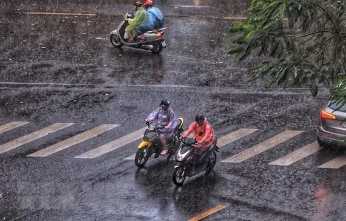 越南北部和中部以北地区今明出现雷雨天气 或将伴随闪电、冰雹 ảnh 1