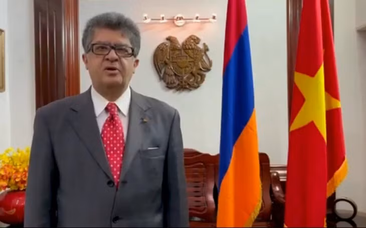 各国大使相信越南共产党将带领越南取得伟大的经济突破 ảnh 1 各国大使相信越南共产党将带领越南取得伟大的经济突破 ảnh 1