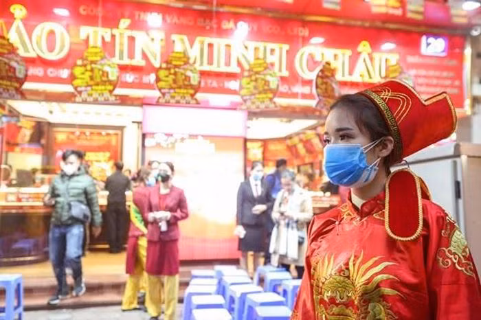 尽管“财神节”到来越南国内市场黄金价格仍持续下跌 ảnh 1