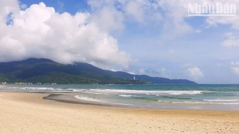 美溪海滩被列入亚洲10大最佳海滩榜单 ảnh 1