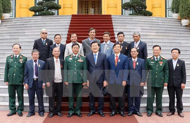 越南国家主席张晋创会见曾获胡伯伯接见的少年代表团 ảnh 1 越南国家主席张晋创会见曾获胡伯伯接见的少年代表团 ảnh 1