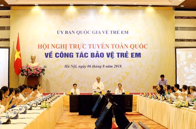 政府总理阮春福主持召开全国儿童保护工作视频会议 ảnh 1 政府总理阮春福主持召开全国儿童保护工作视频会议 ảnh 1