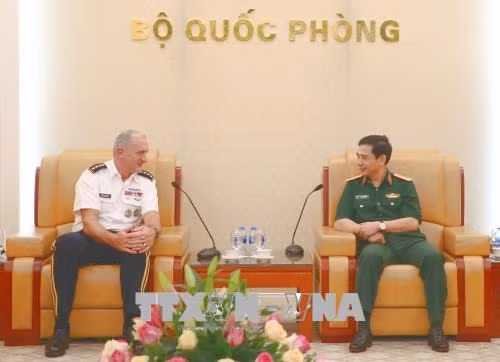 国防部副部长潘文江会见美国陆军太平洋司令部司令 ảnh 1