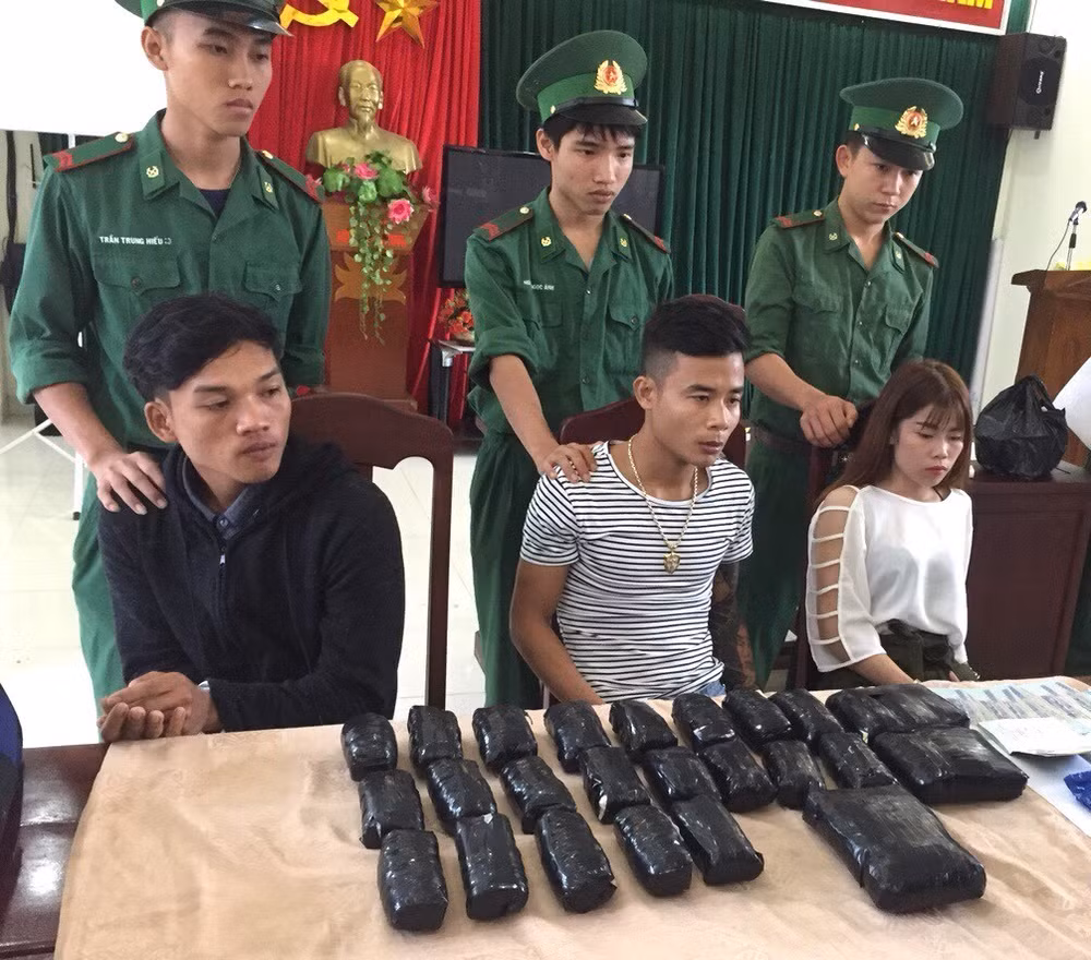 广治省边防部队破获一起贩运毒品案 查获冰毒6.58万粒 ảnh 1 广治省边防部队破获一起贩运毒品案 查获冰毒6.58万粒 ảnh 1