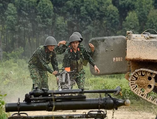 在国际舞台上发挥“铜腿铁肩,打赢射中”的传统 ảnh 1 在国际舞台上发挥“铜腿铁肩,打赢射中”的传统 ảnh 1