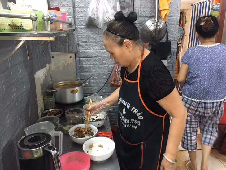 品尝征服国际食客并入选亚洲最佳食品的越式蟹汤米线 ảnh 1 品尝征服国际食客并入选亚洲最佳食品的越式蟹汤米线 ảnh 1