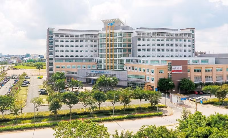 胡志明市一家医院因跟新冠肺炎疑似病例有关而暂停接受患者3天 ảnh 1