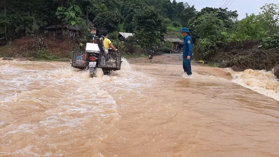 越南北部各省主动应对和克服暴雨洪涝灾害所造成严重后果 ảnh 1