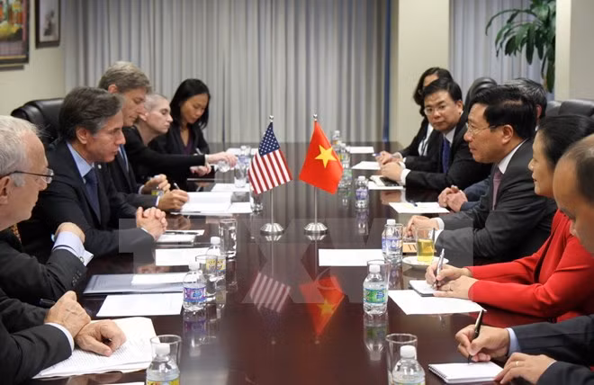 越南副总理兼外长范平明会见美国常务副国务卿布林肯 ảnh 1 越南副总理兼外长范平明会见美国常务副国务卿布林肯 ảnh 1