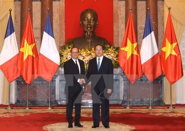 法国总统奥朗德圆满结束对越的国事访问 ảnh 1 法国总统奥朗德圆满结束对越的国事访问 ảnh 1