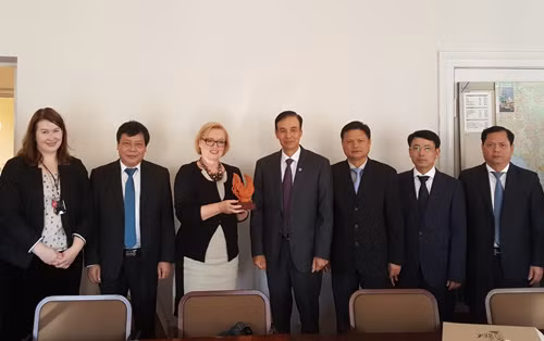 河内市愿同北欧国家加强交流 促进合作 ảnh 1 河内市愿同北欧国家加强交流 促进合作 ảnh 1