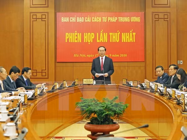 国家主席陈大光出席越共中央司法改革指导委员会第一次会议 ảnh 1