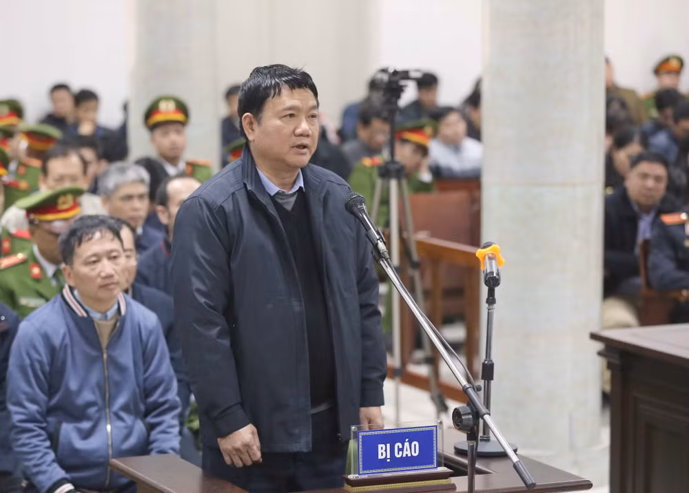 郑春青及其同案犯案件一审：郑春青否认贪污罪行 丁罗升承认犯有错误 ảnh 2