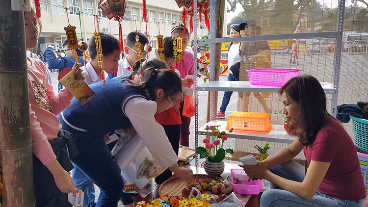 “我去迎春节” 文化体验活动 为小朋友营造温馨的春节空间 ảnh 1 “我去迎春节” 文化体验活动 为小朋友营造温馨的春节空间 ảnh 1
