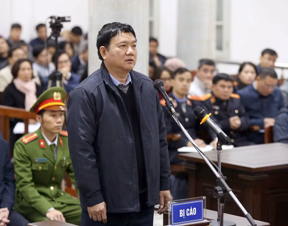 郑春青及其同案犯案件一审：郑春青推卸申请预付款中的责任 ảnh 3