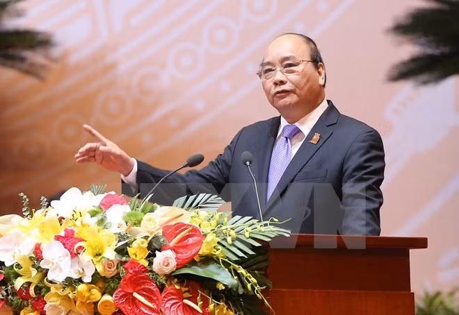 阮春福总理启程前往柬埔寨 出席湄澜合作第二次领导人会议 ảnh 1