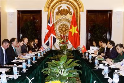 第六次越英战略对话在河内举行 ảnh 1