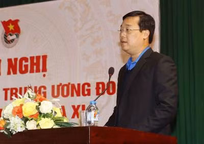 第十一届胡志明共青团中央委员会第二次会议拉开序幕 ảnh 1