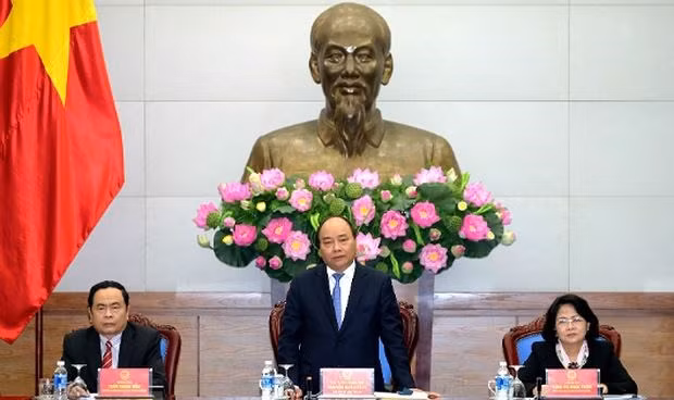 阮春福总理：竞赛奖励工作应以人民为中心 ảnh 1