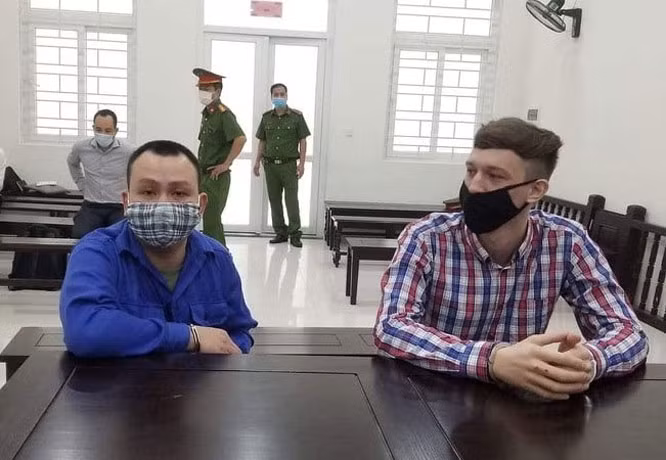 外国籍人员因贩卖毒品被判刑 ảnh 1