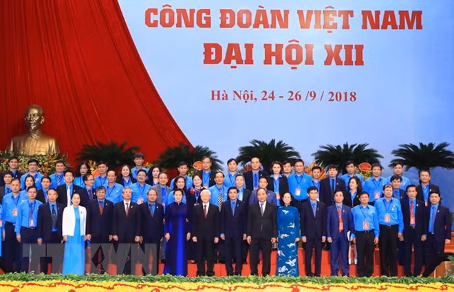 阮富仲:新形势下大力推进工会活动内容和方式创新 ảnh 2 阮富仲:新形势下大力推进工会活动内容和方式创新 ảnh 2