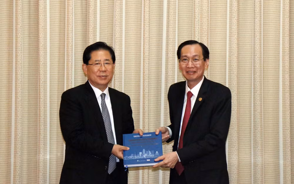 胡志明市大力推进与东北亚地区地方政府联合会的旅游合作 ảnh 1