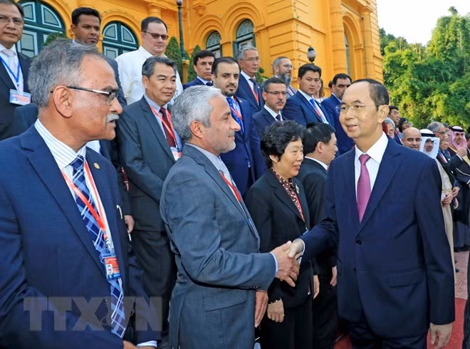 越南国家主席陈大光会见亚审组织各机构代表团团长 ảnh 1