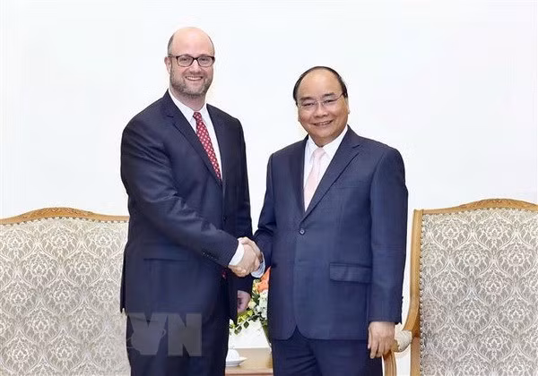 越南政府总理阮春福会见美国企业代表团 ảnh 1