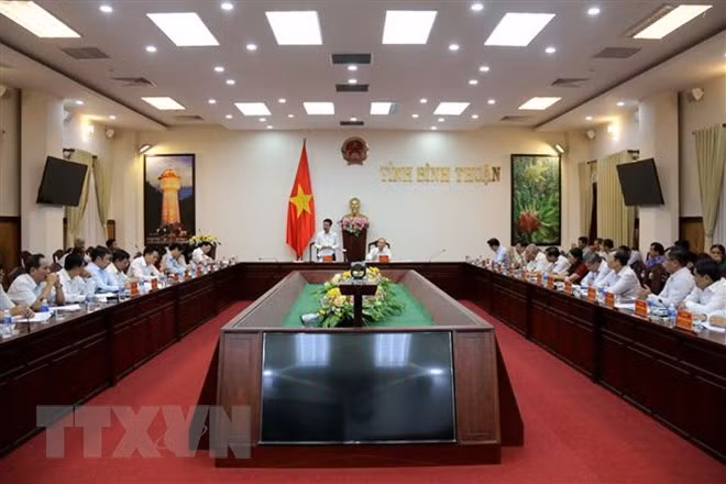 越共中央宣教部部长:平顺省应解决好引起民众不满的问题 ảnh 1 越共中央宣教部部长:平顺省应解决好引起民众不满的问题 ảnh 1