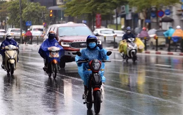 越南北部平原和北中部平原地区出现雷阵雨和寒冷天气 ảnh 1
