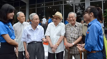 参加过战争的黄耀城越盟战士重逢 ảnh 1