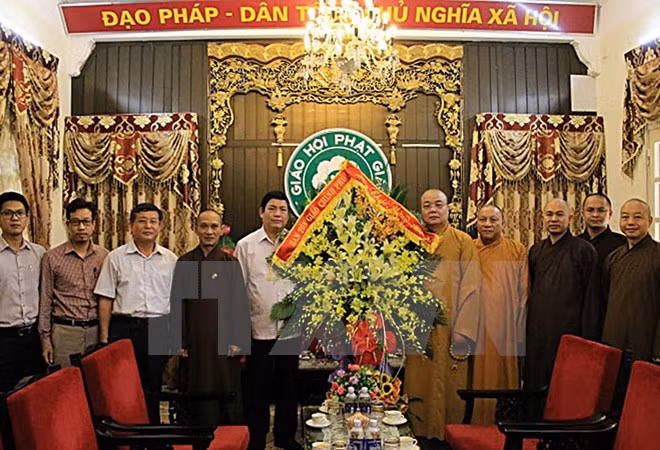 越南政府宗教委员会领导向越南佛教协会教职人员致以盂兰盆节的祝福 ảnh 1
