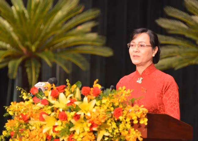 2016-2020年阶段胡志明市力争实现地区生产总值年均增长8-8.5%的目标 ảnh 2