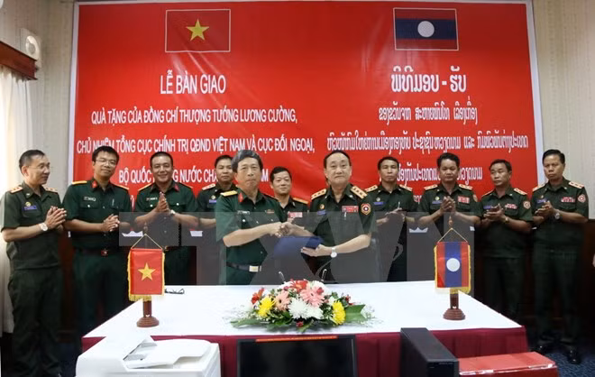 越南协助老挝人民军各主力师团实现现代化 ảnh 1 越南协助老挝人民军各主力师团实现现代化 ảnh 1