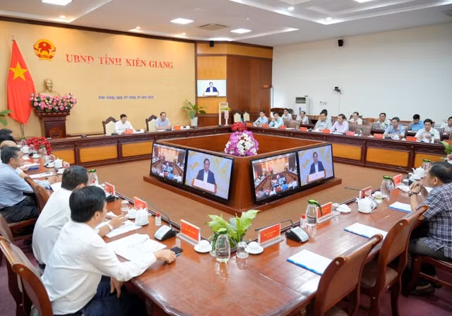 坚江省大力推进与数字化转型相结合的行政改革 ảnh 2