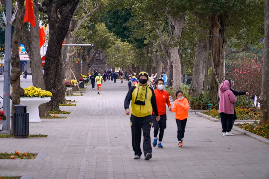 组图：2022壬寅年大年初一祥和宁静的河内街道 ảnh 13