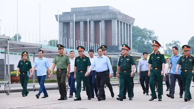 越南政府总理范明政：让人人皆可享受胡志明主席陵文化历史空间 ảnh 1