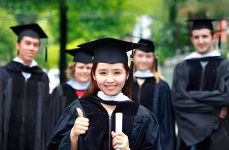 新西兰政府向30名越南大学生颁发奖学金 ảnh 1